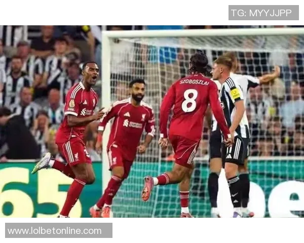 足总杯激战利物浦与阿森纳平局红牌争议引发全场热议